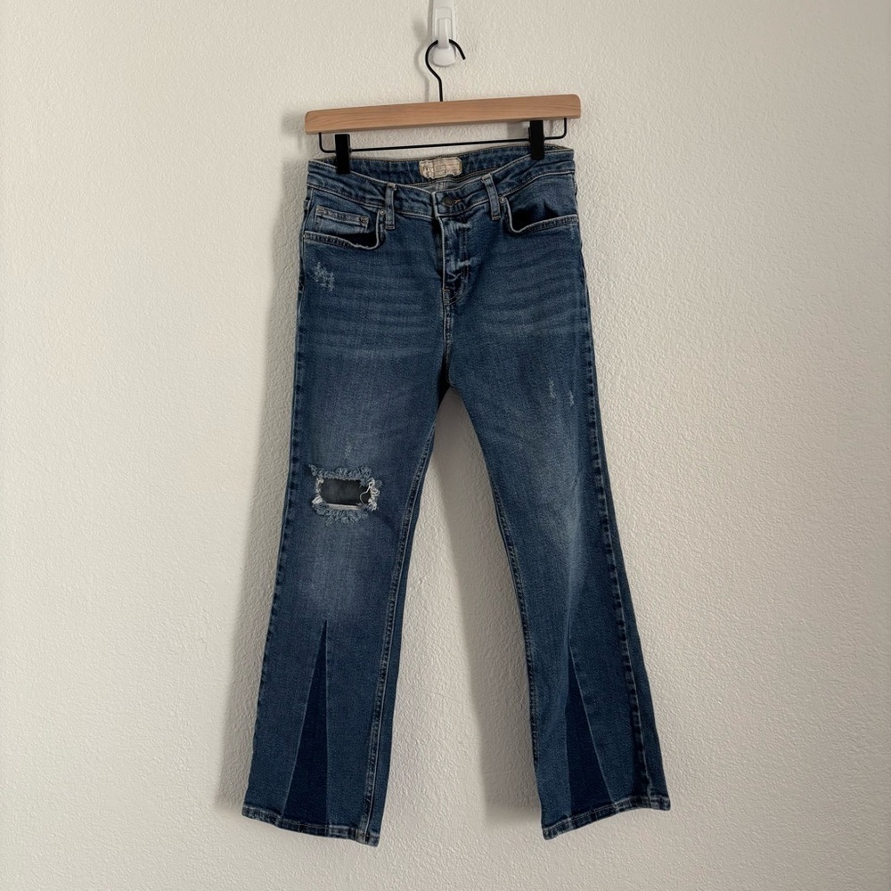 Free People Women's Size 25 Blue Cropped Flare Jeans